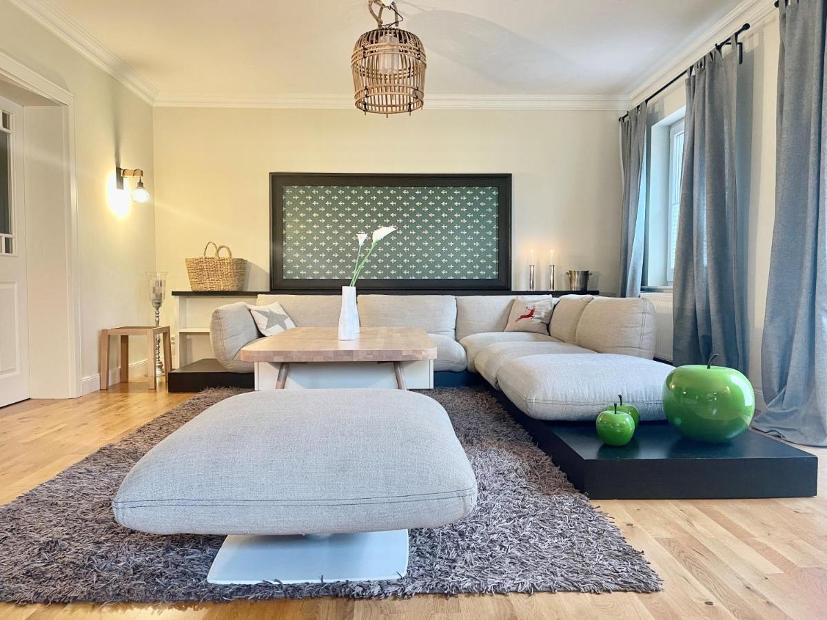 Landhaus Am Wald Mit Garten Mit 1 Schlafnische Und 1 Schlafzimmer Aurich Bagian luar foto